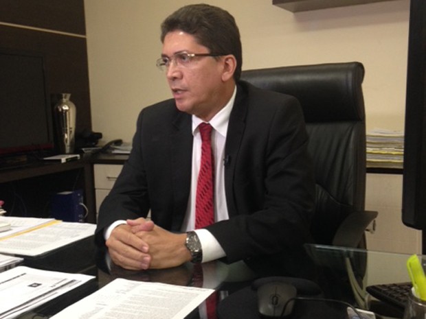 Secretário de Segurança.