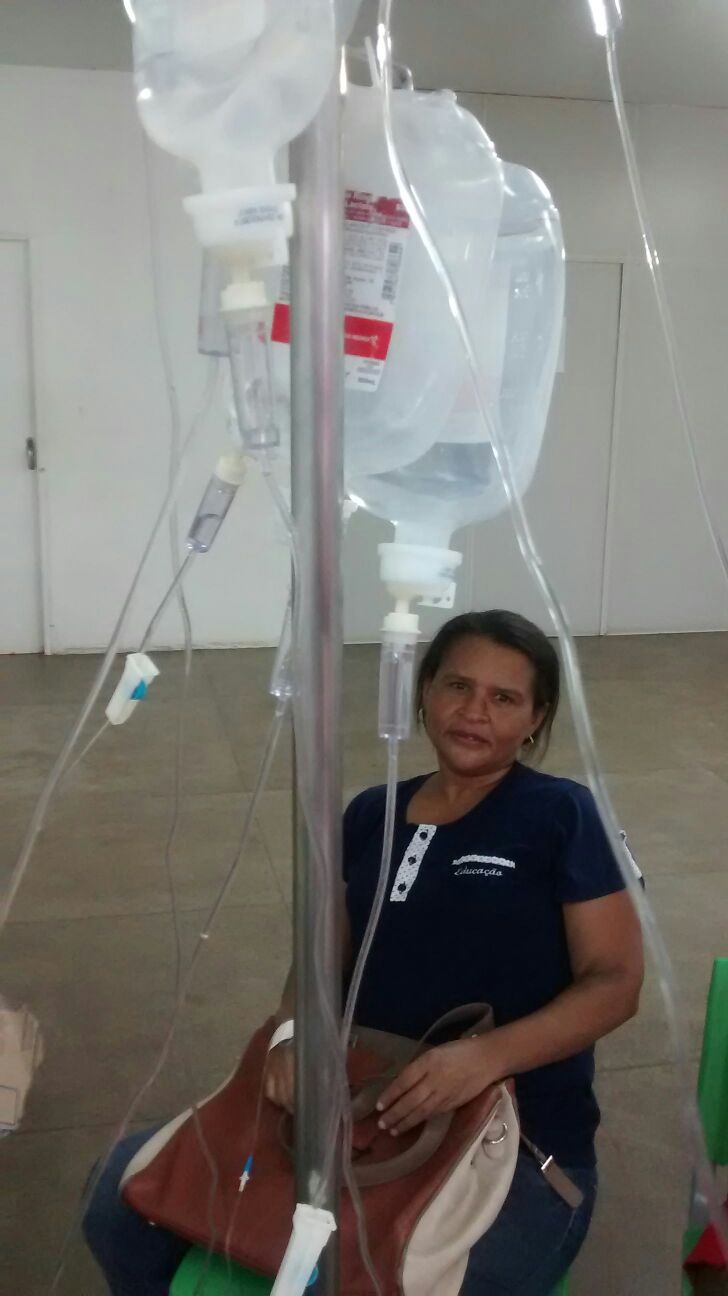 Pacientes tomam soro em pé em Hospital Regional de Itapecuru « Neto