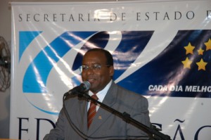 Curitiba, 13-03-06- O secretrio da Educao do Maranho Edson Nascimento fala durante o evento da passagem da tecnologia do Portal Dia Dia Educao para os estados do Rio Grande do Sul, Maranho e Santa Catarina. Foto Julio Covello-SECS