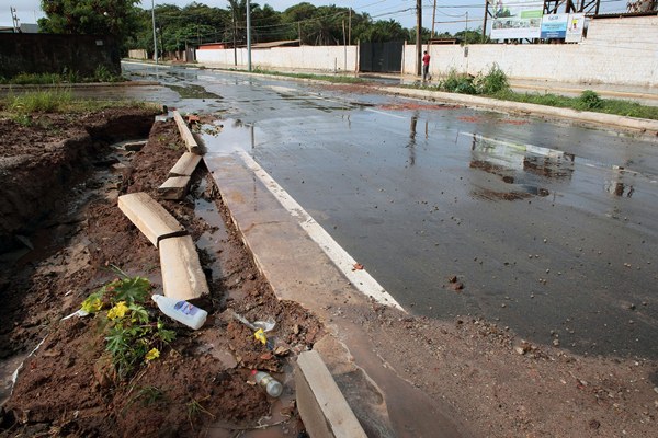 Obras incompletas da gestão Castelo.