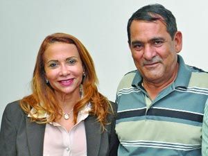 Josemar Sobreiro e nova secretária de Educação