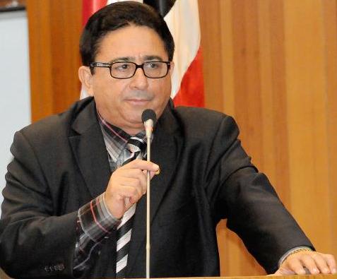 Deputado assinou na tarde de hoje a CPI.