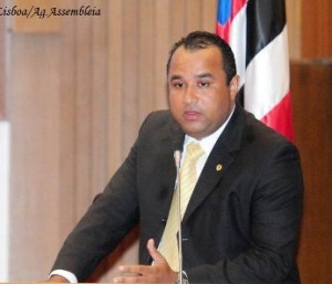 Deputado Roberto Costa.