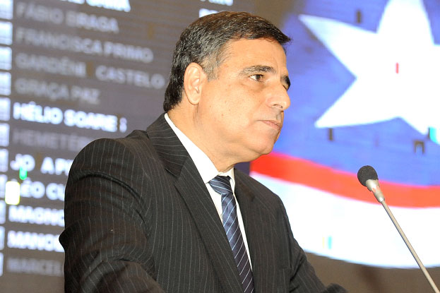Deputado Max Barros.