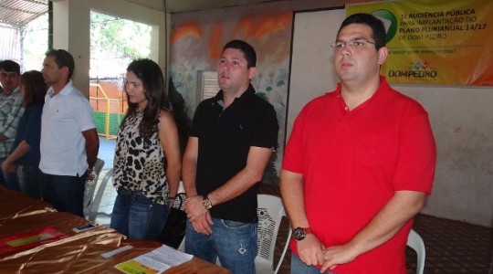 Fábio-Macedo-acompanhado-do-prefeito-Hernando-Macedo-durante-a-I-Audiência-Pública