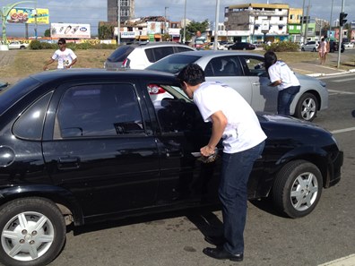 Diretor do Detran, André Campos foi as ruas alertar motoristas sobre álcool e direção