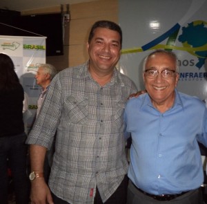 Ministro do Turismo, Gastão Vieira ao lado do prefeito José Gomes