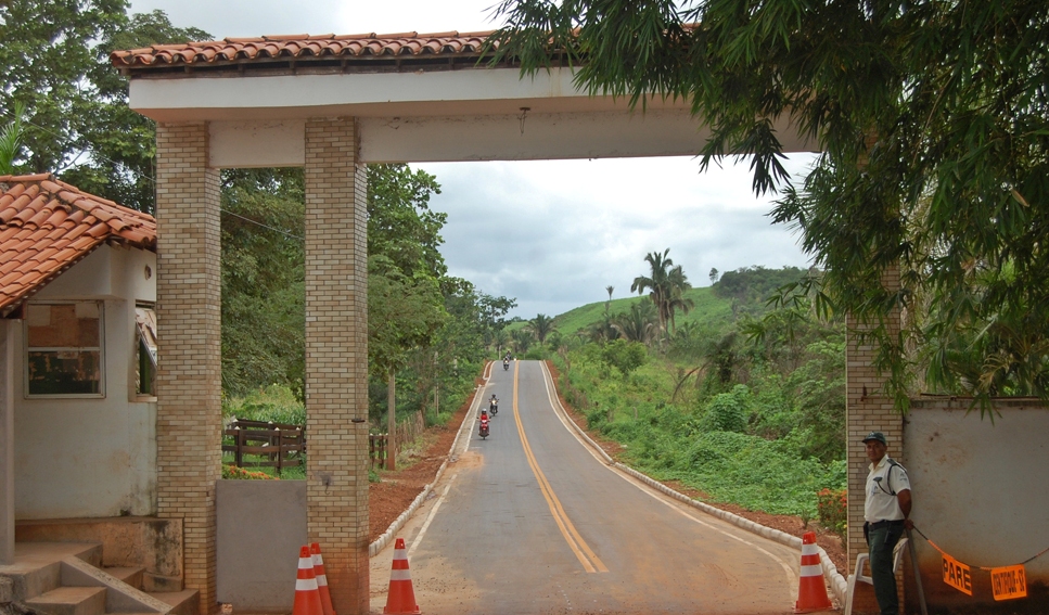 Estrada inaugurado pelo secretário de Infraestrutura.