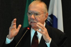 senador José Sarney (PMDB-AP)