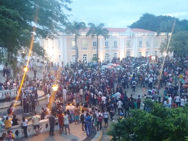 Estudantes durante protesto em São Luís.