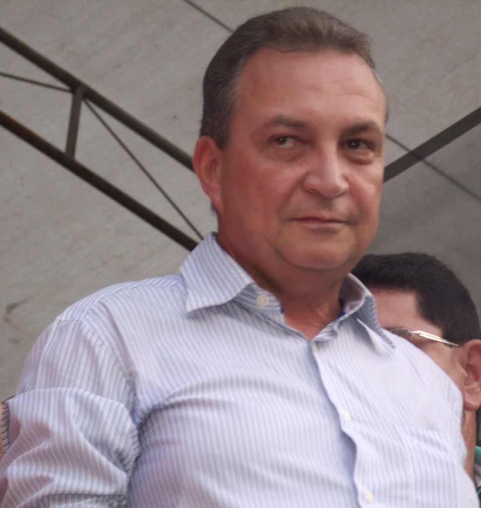 Luis Fernando se viabiliza como pré-pcandidato.