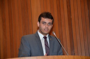 deputado Glalbert Cutrim.