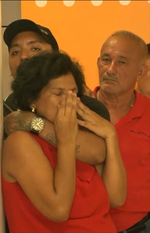 Reféns foram mantidos sob a mira dos bandidos por mais de uma hora (Foto:Rep/ TV Mirante)