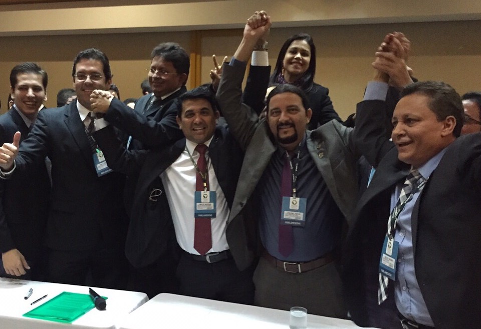 Deputado Júnior Verde.