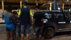 Duas facas foram encontradas com os menores