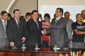 Deputado Rigo Teles e o governador Flávio Dino durante o lançamento do Programa “Moto Legal”