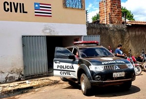 Seis bandidos conseguiram fugir da casa improvisada para manter os presos