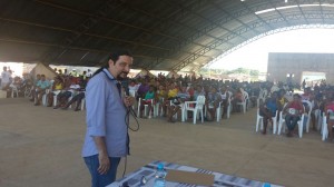Reunião no município com centenas de trabalhadores 