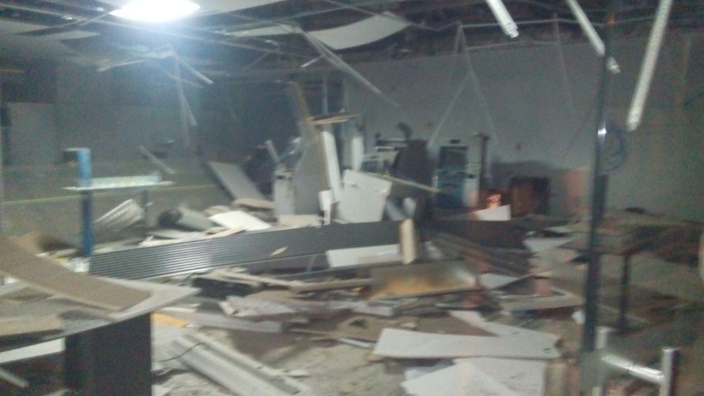 Banco do Brasil alvo de marginais, na madrugada desta sábado (17).