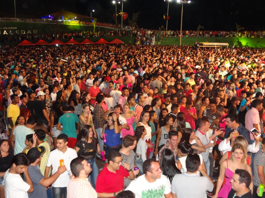 Mais de 20.000 pessoas lotaram o Balneário Macedão em Dom Pedro.