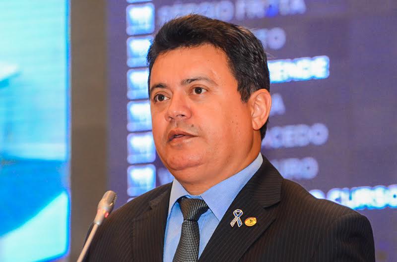 Deputado Rigo Teles.