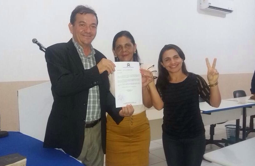  Prefeito Miltinho Aragão (PSB), Secretaria de Educação Telma e sua adjunta Lucélia.