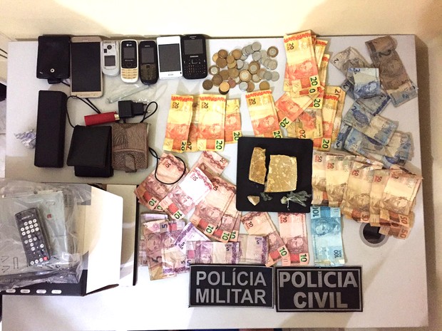 72cbb8c1b9914e88c48e843e8d693a5a