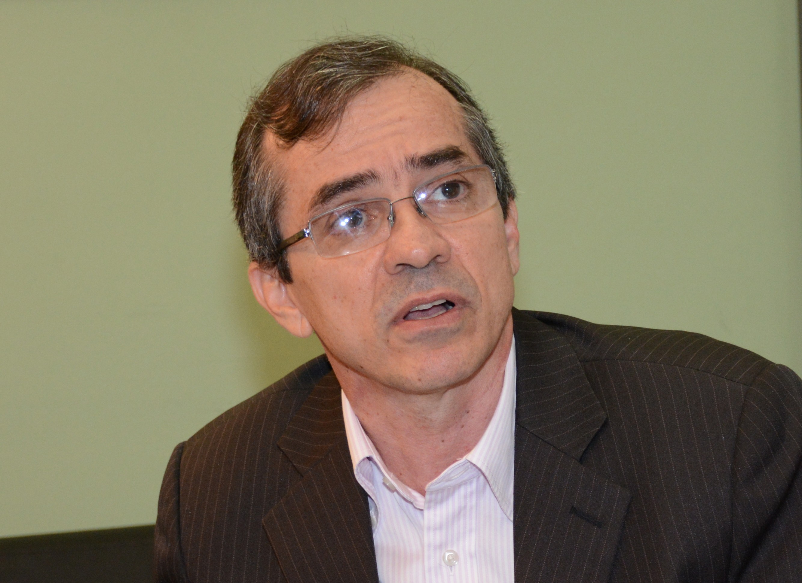 Foto-1-Governo-aprova-seletivo-público-da-saúde-com-7.902-vagas-para-cadastro-de-reserva-e1448057490402