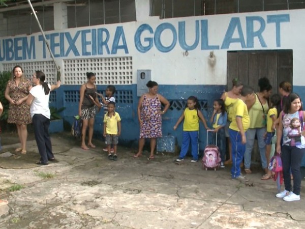 escola_fechada-e1460400936728
