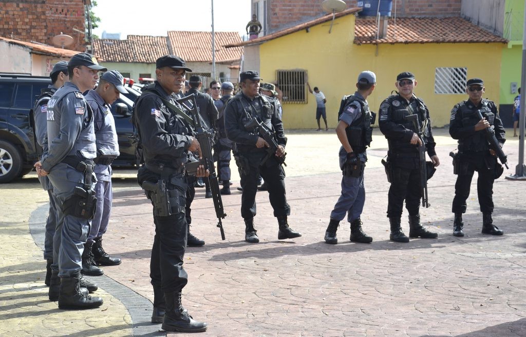 Foto_14_Karlos-Geromy_20_05_Policia-na-Rua-1024x657