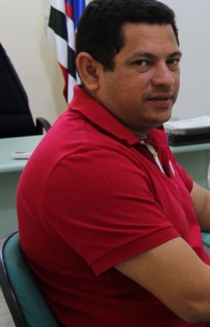 Prefeito-Magno-Amorim-e1430342887409