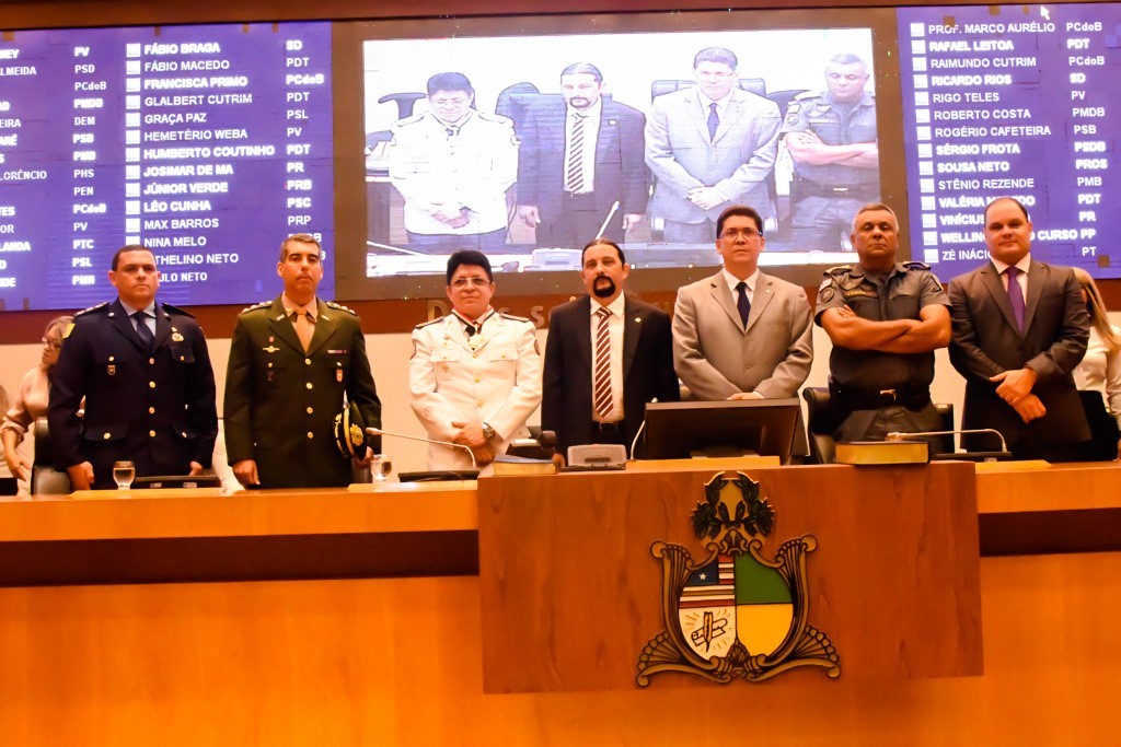 thumbnail_Sessão Solene Bombeiros Medalha