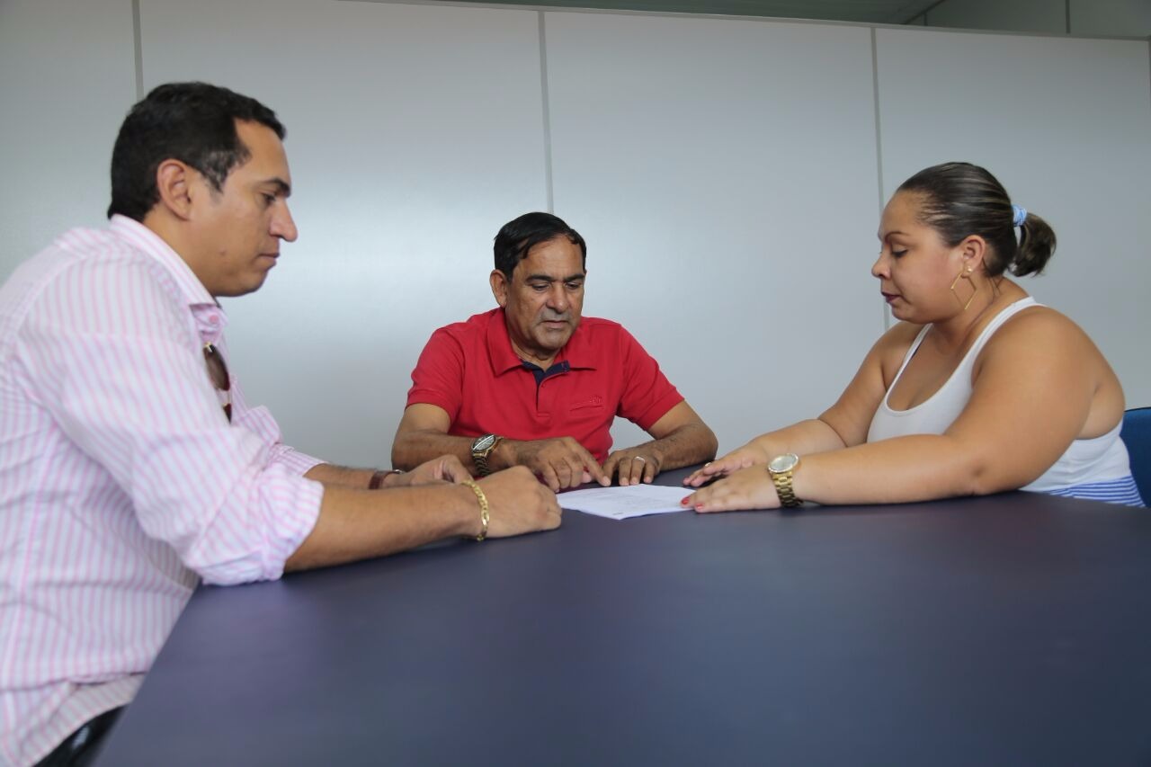 Reunião de lançamento do projeto.