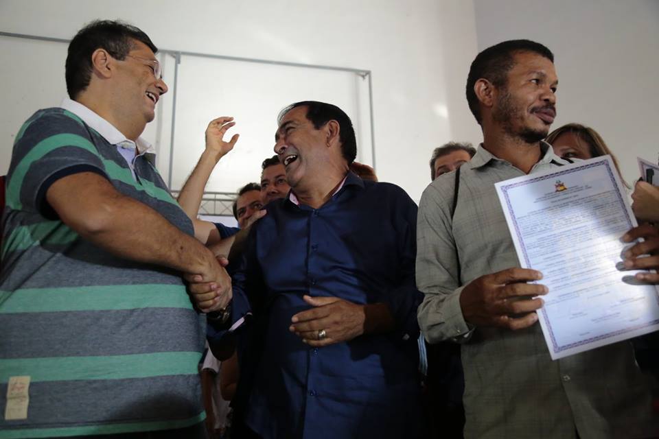 thumbnail_Entrega de titulos de posse