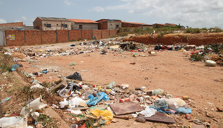 1474970004-123554478