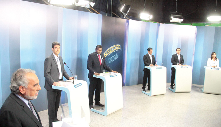 1475199861-764934605