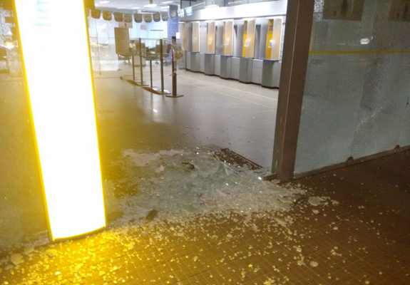 1475217325-764942943