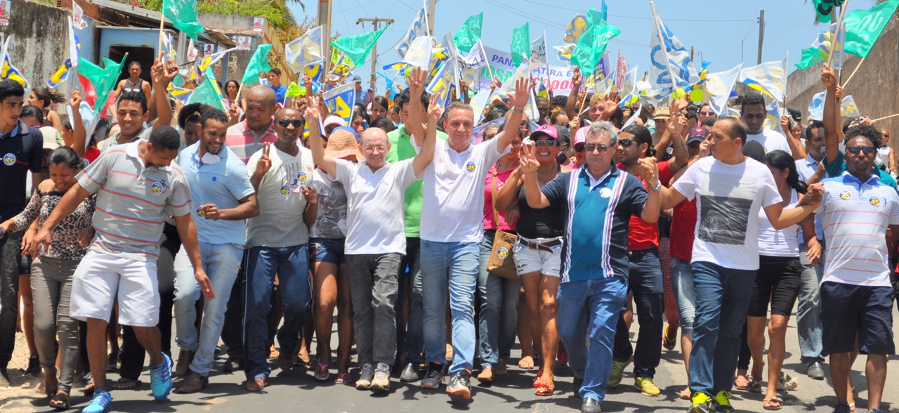 foto-2_luis-fernando-e-eudes-em-caminhada-em-itapari-e-panaquatira