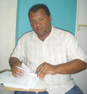 chico-da-ceramica-278x300