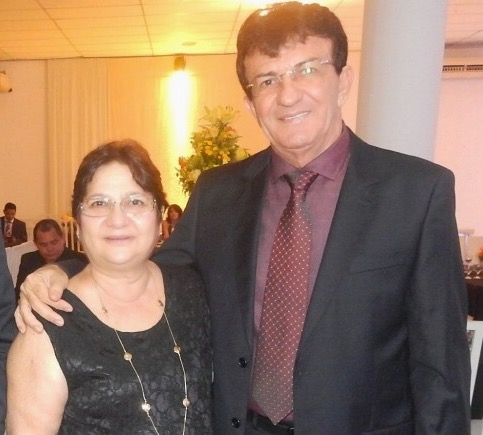 Francisco Carlos de Oliveira, com a esposa, Terezinha, ambos proprietários da FC Oliveira.