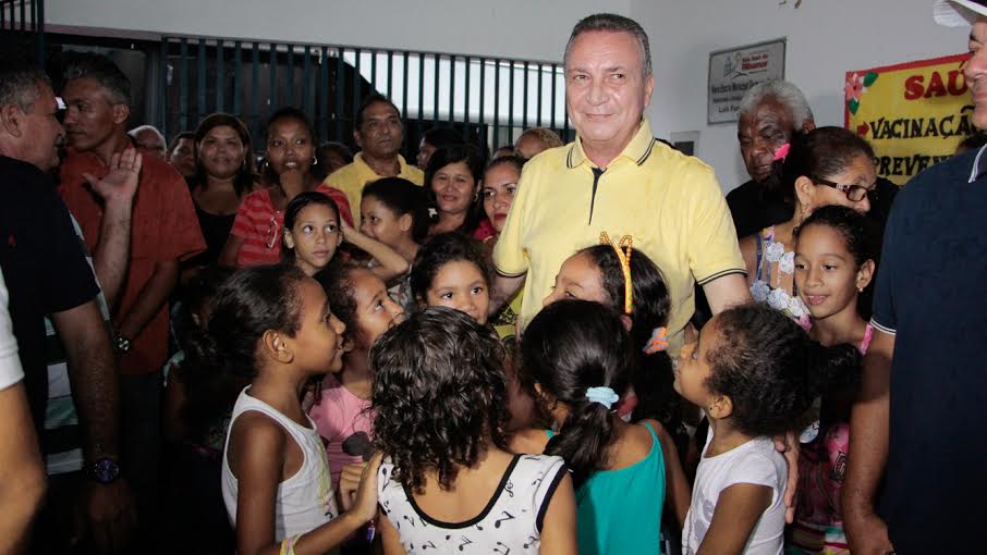 Luis Fernando durante ação Onibus Lilás