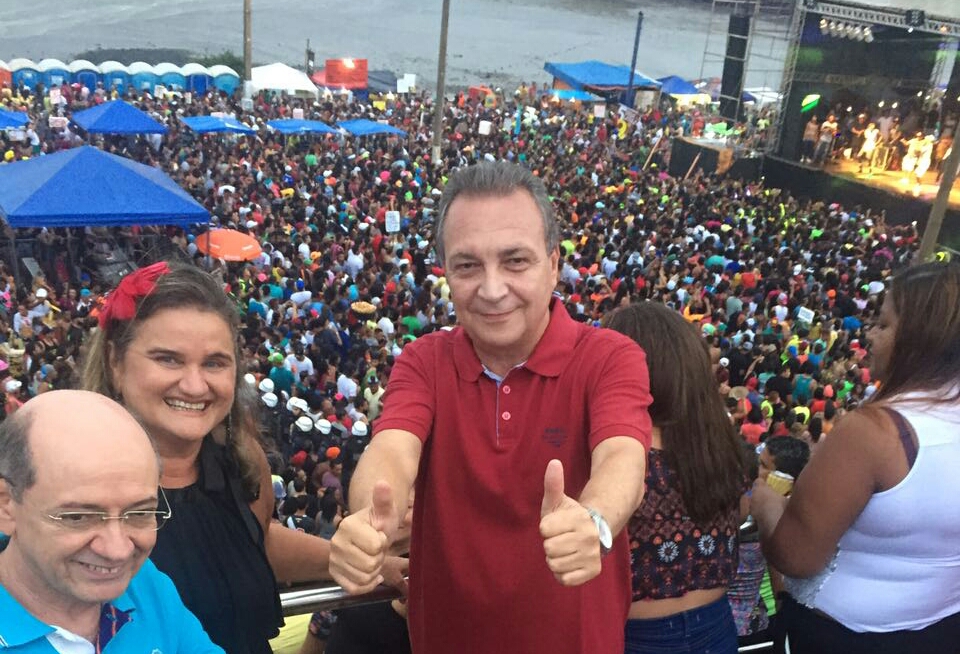 Prefeito ribamarense com autoridades