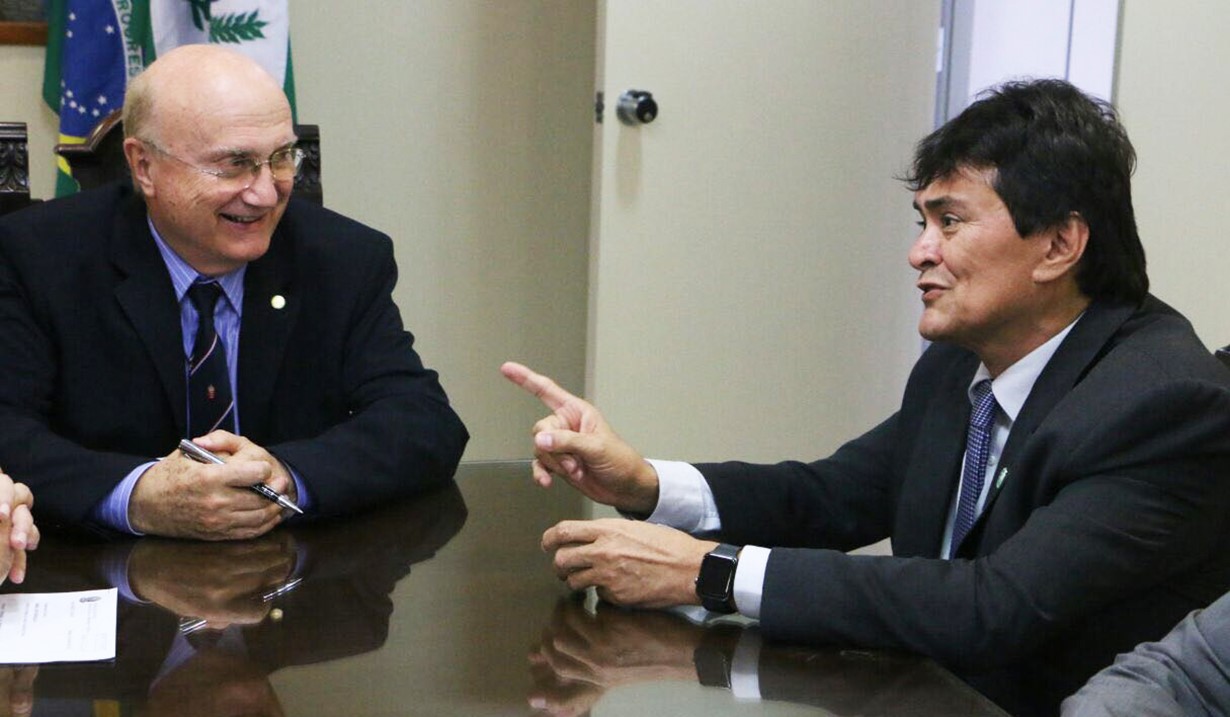 thumbnail_Deputado Léo Cunha em audiência com o Ministro da Justiça Osmar Serraglio, onde solicita mais investimentos para Segurança Publica do Maranhão.