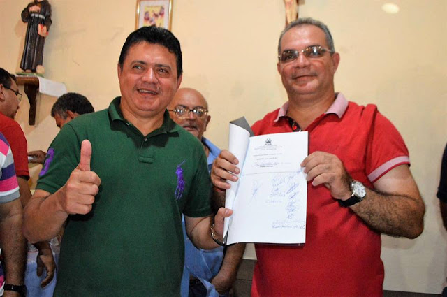 thumbnail_RIGO TELES E O PREFEITO RONI SOUZA 1