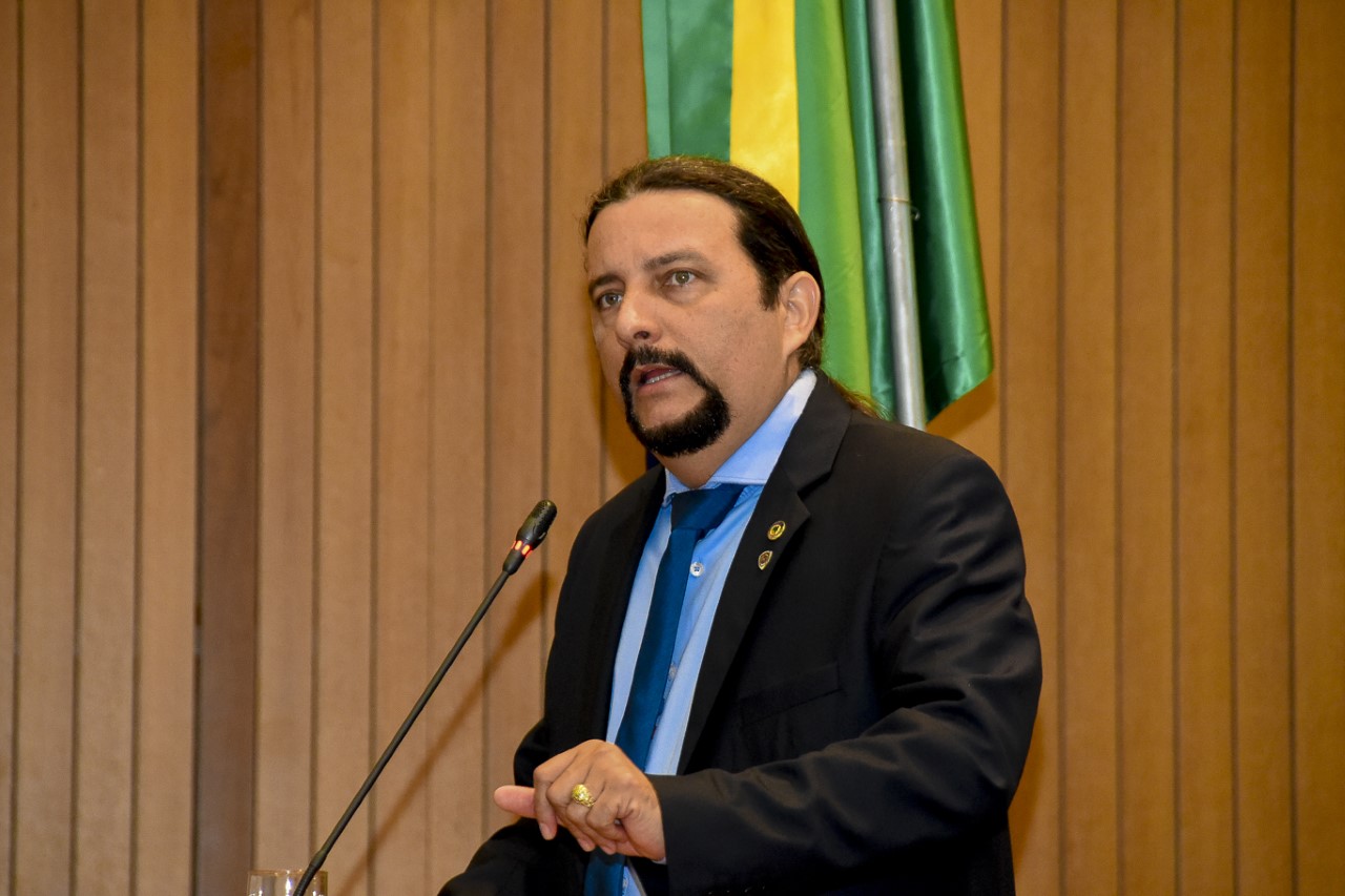 thumbnail_Pronunciamento Tribuna