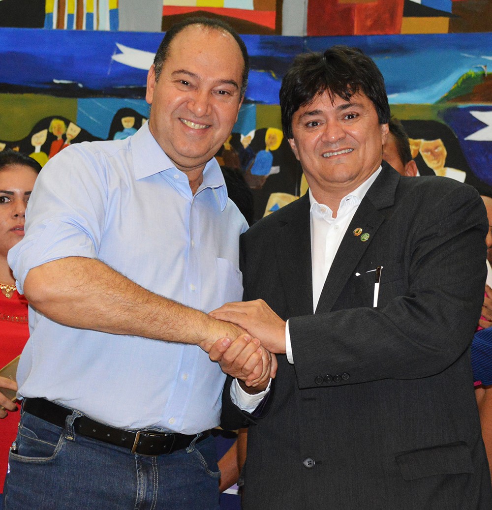 thumbnail_Deputado Léo Cunha presidente etadual do PSC maranhense com o presidente Nacional do partido Pastor Everaldo Dias.